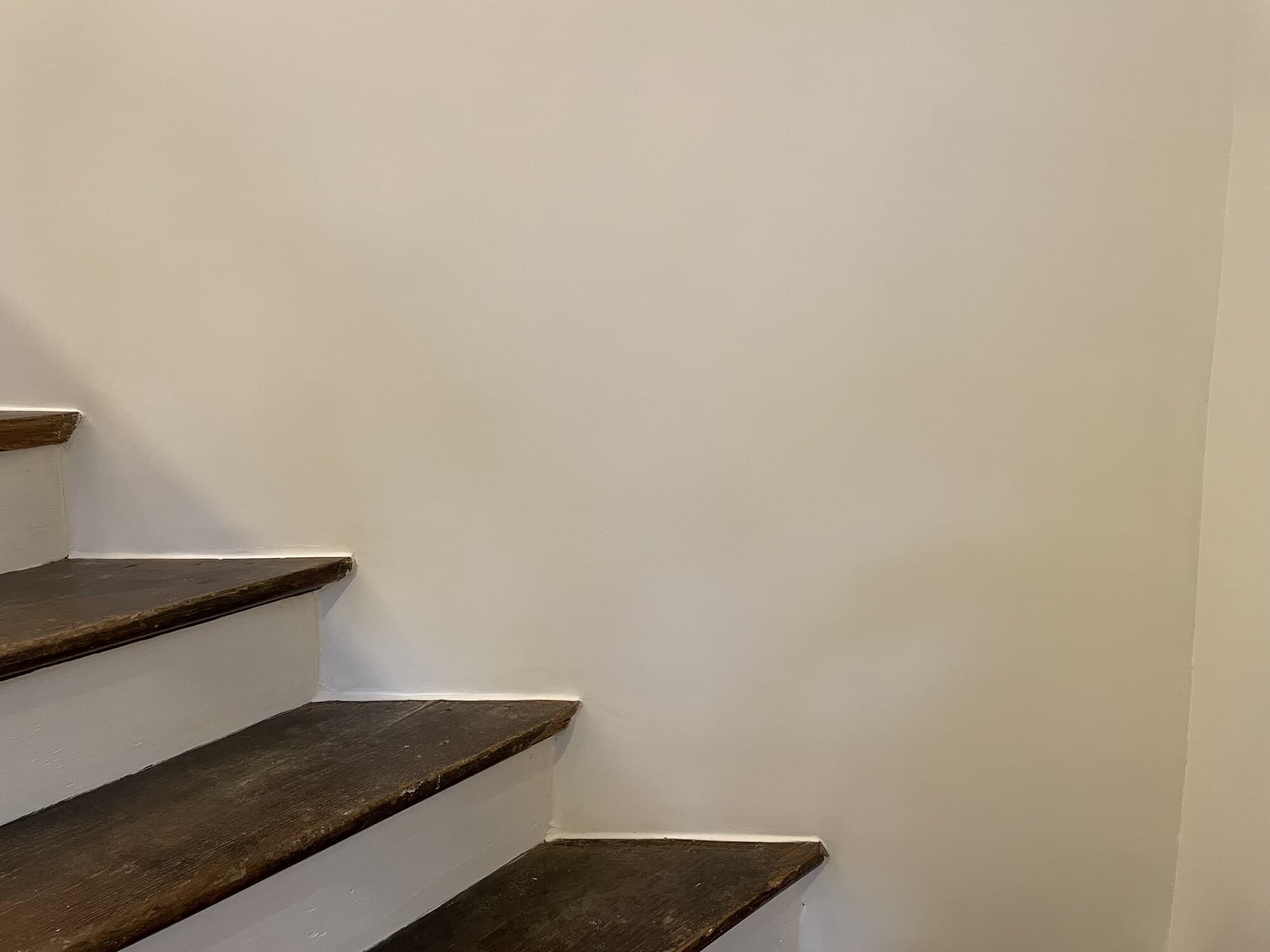 Détail des marches d'escalier rénovées